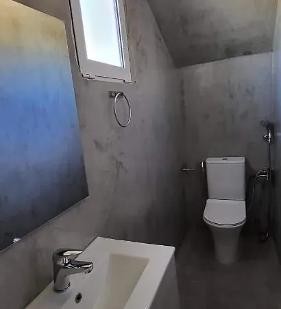 Apostolis House דירה
